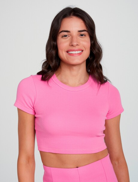 BLUSA CROPPED FEMENINA EN TELA ACANALADA ROSA