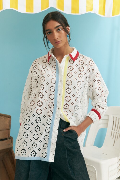 PREVENTA Camisa oversize Broderie blanco