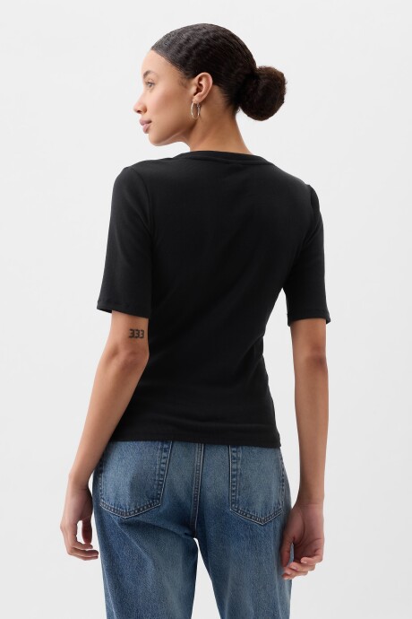 Remera Manga Corta Con Botones Mujer True Black