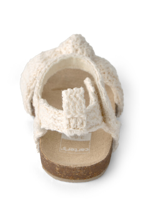 Sandalias crochet con velcro, en color crema Sin color