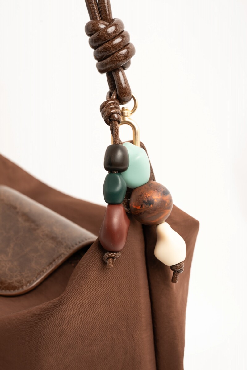 Cartera Con Charm Chocolate