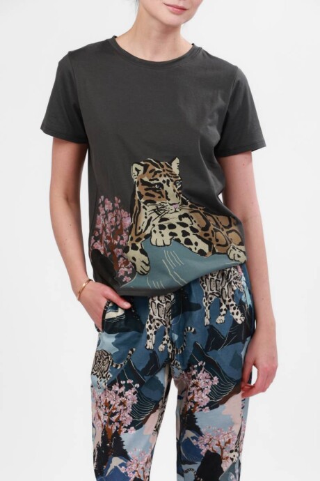 Pre Venta - Remera Snow Leopard Pre Venta - Remera Snow Leopard