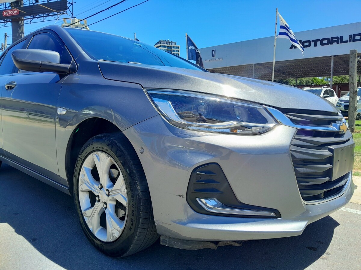 Chevrolet Onix Premier 1.0T AT| Permuta / Financia Chevrolet Onix Premier 1.0T AT| Permuta / Financia