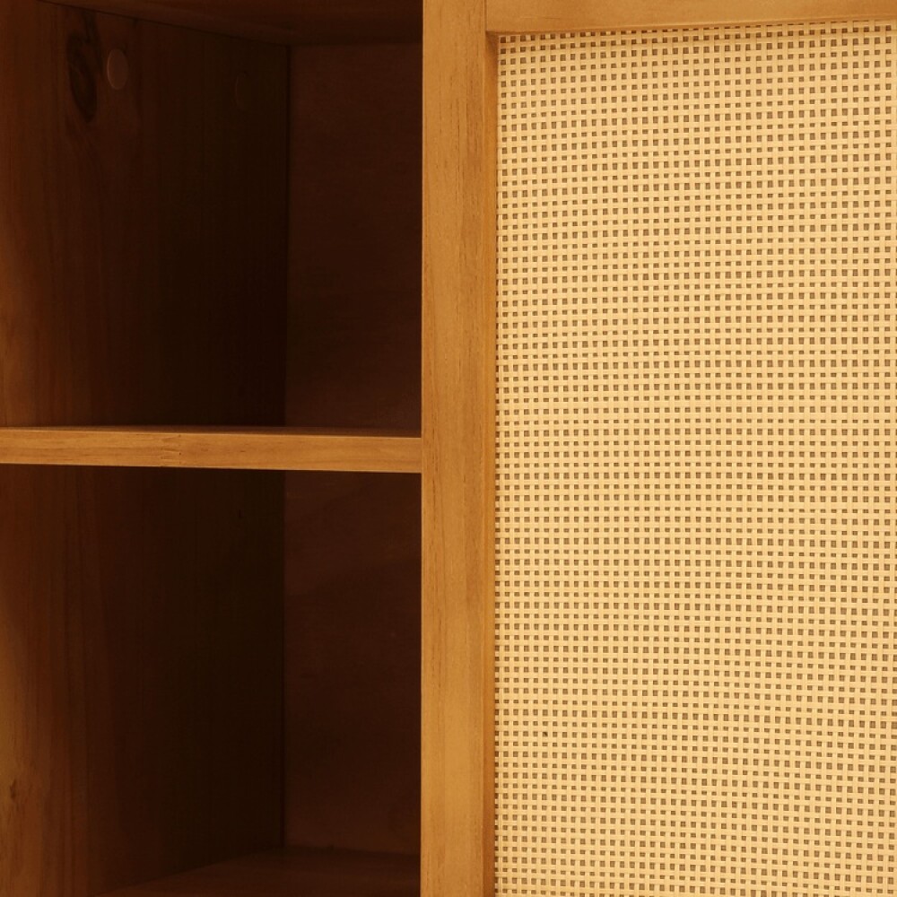 MESA DE LUZ DE MADERA CON PUERTA CORREDIZA DE RATÁN MESA DE LUZ DE MADERA CON PUERTA CORREDIZA DE RATÁN