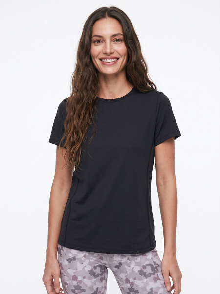 REMERA MOUTON NEGRO.