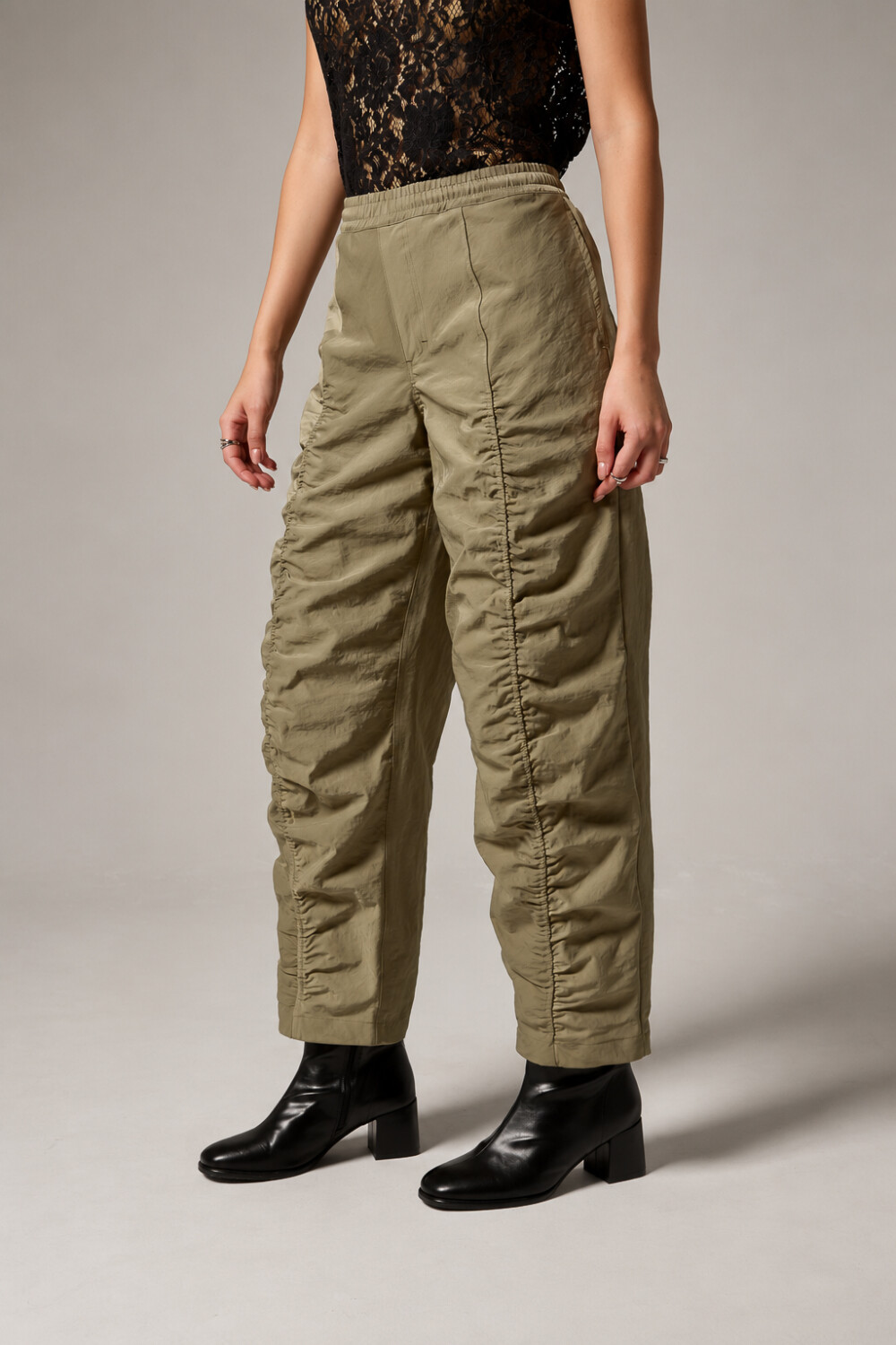 Pantalon Nomae Verde Grisaceo