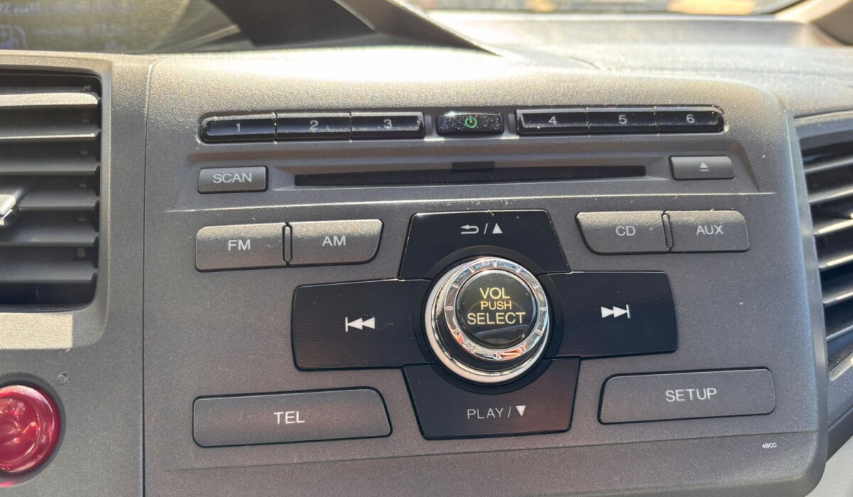 Honda Civic 1.8 EXS MT - 2012 Honda Civic 1.8 EXS MT - 2012