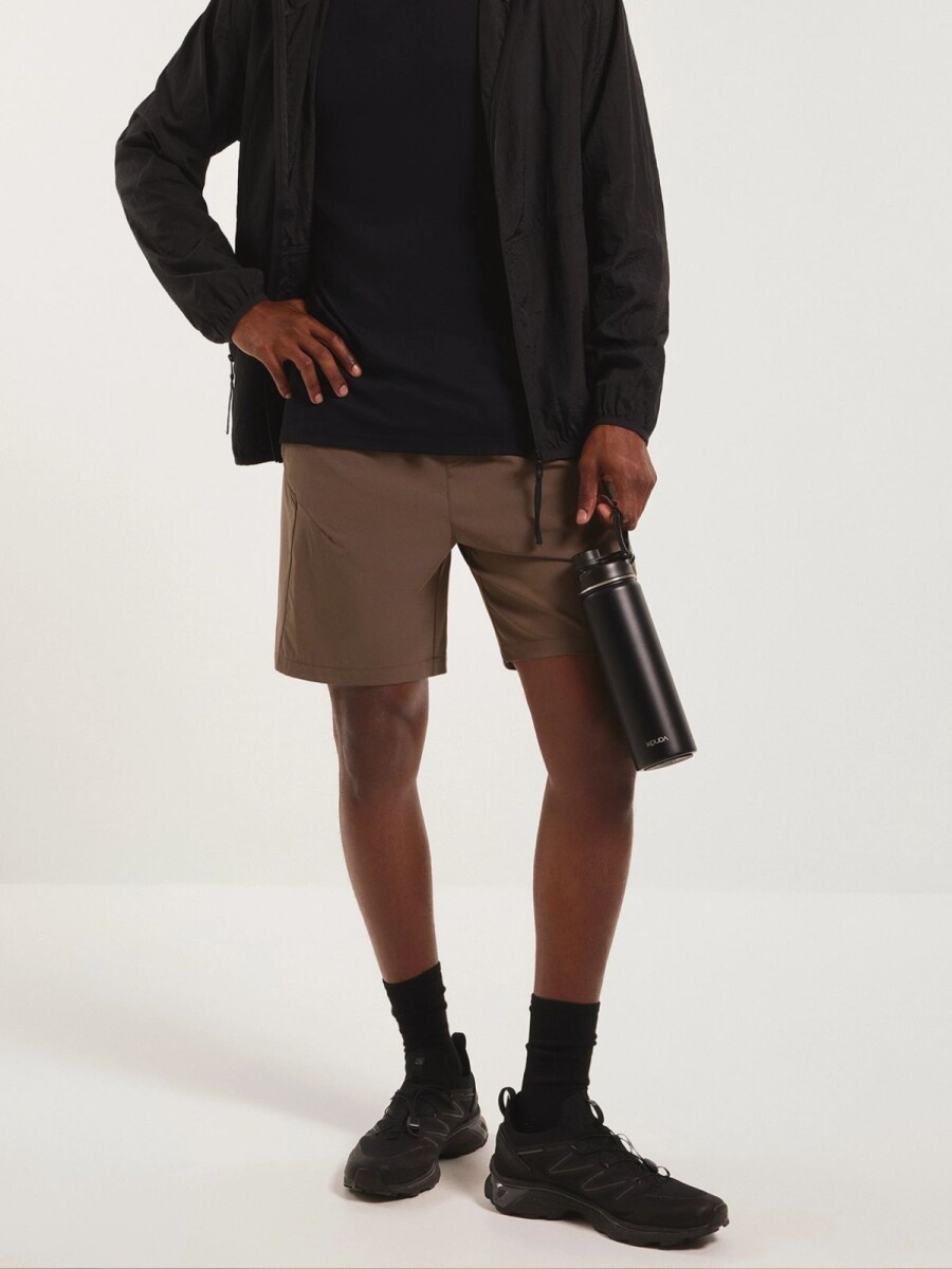 BERMUDA SPORT CON BOLSILLOS - MARRÓN 