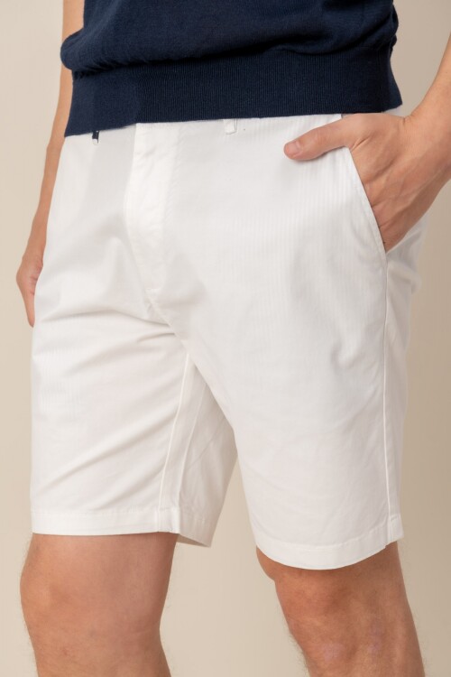 Bermuda Clásica Blanco