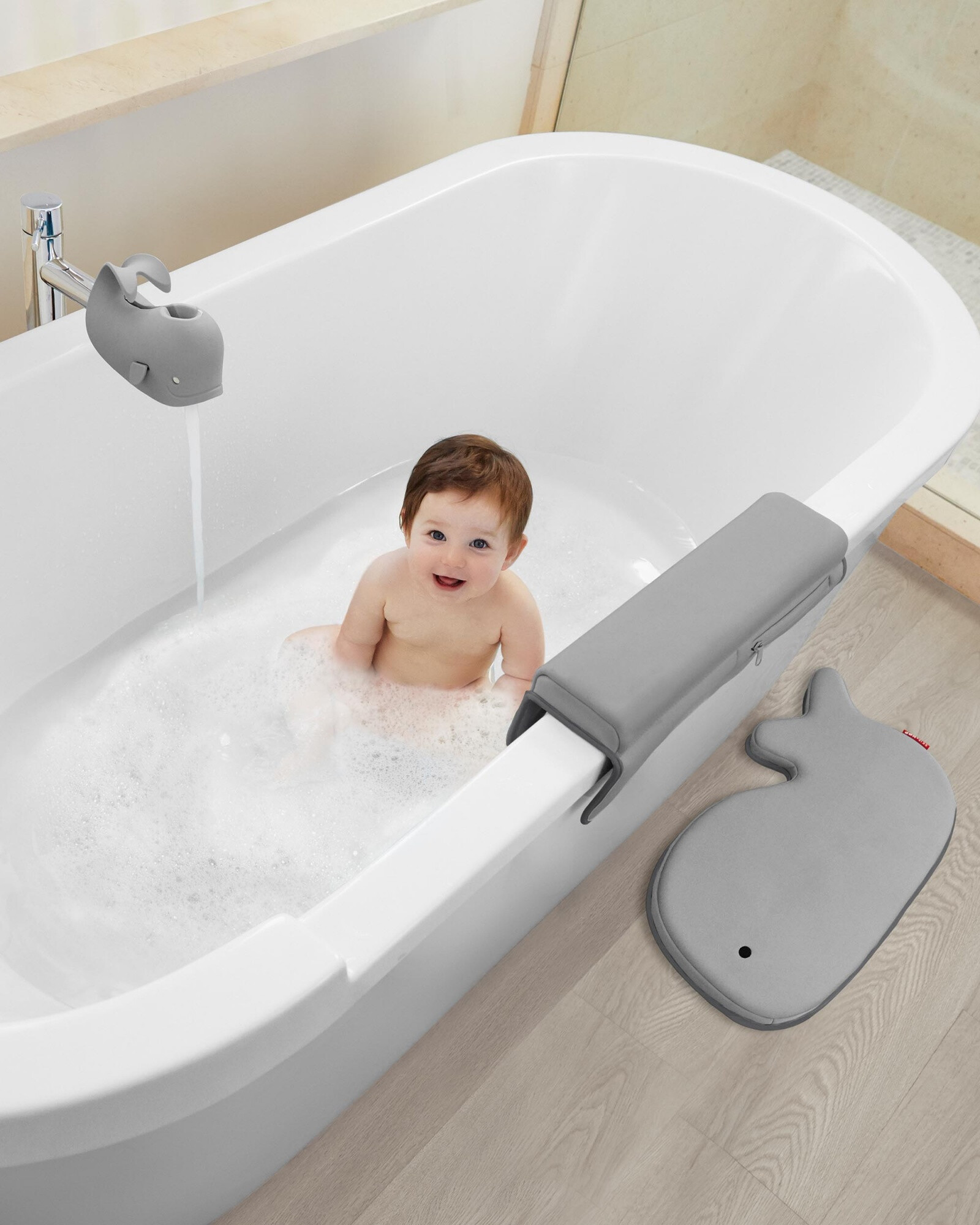 Set Cuatro Piezas Esenciales Para Baño de Bebés Diseño Moby 0