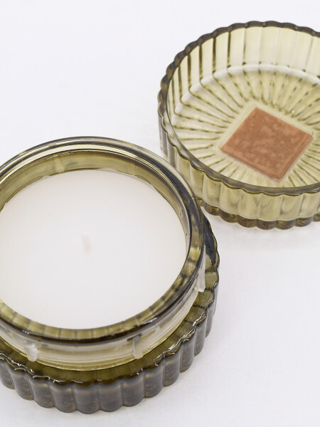 VELA EN FRASCO CON TAPA SANDALO VERDE