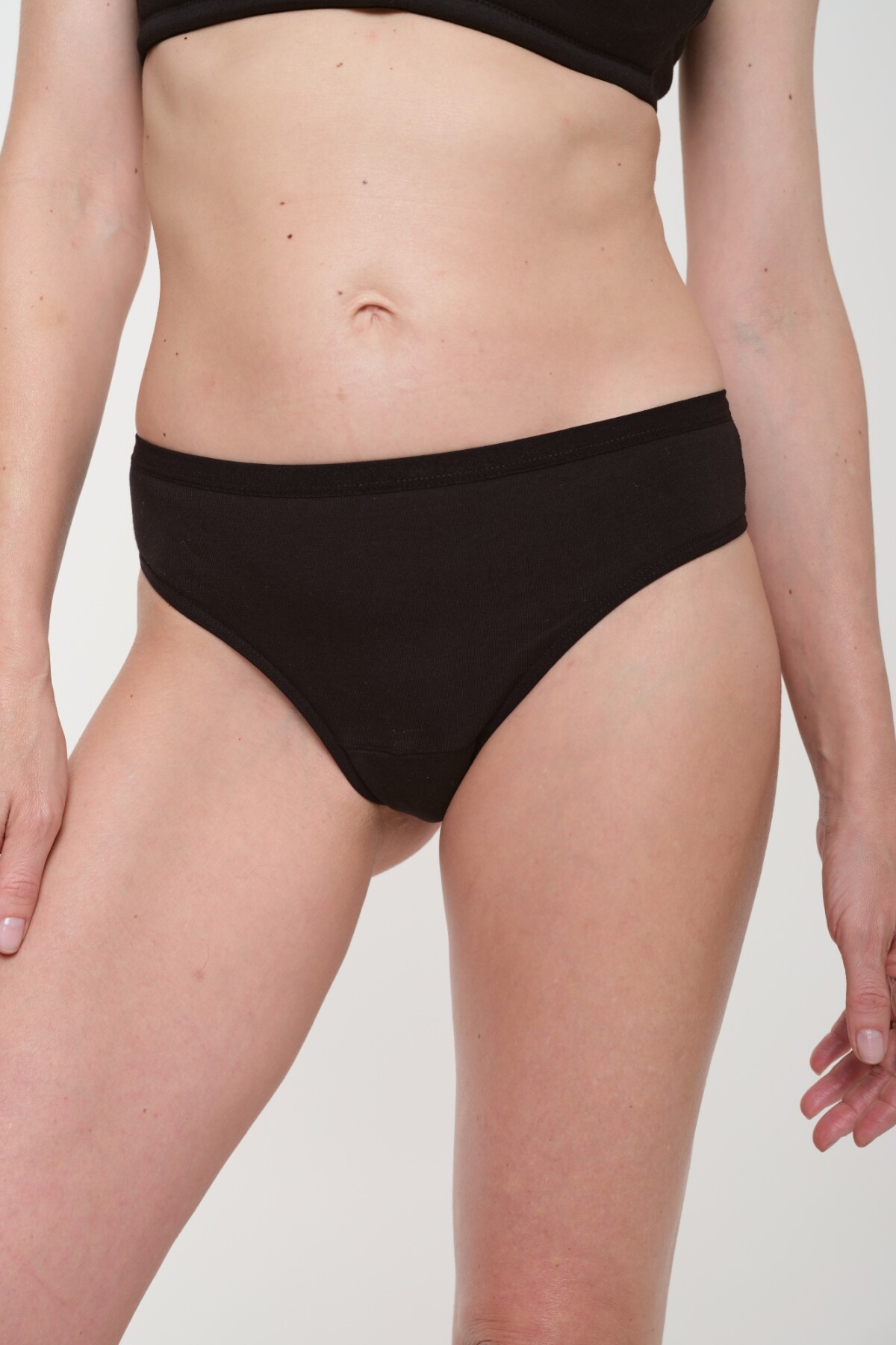 Colaless Claire Negro