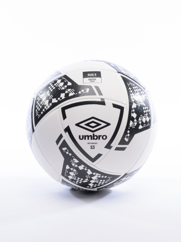 PELOTA NEO SWERVE N°3 Umbro 092