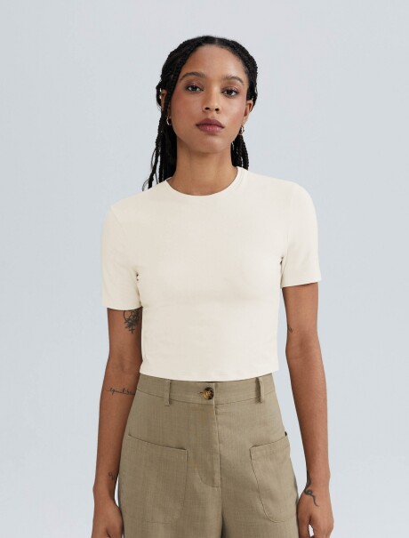 BLUSA CROPPED BÁSICA BEIGE