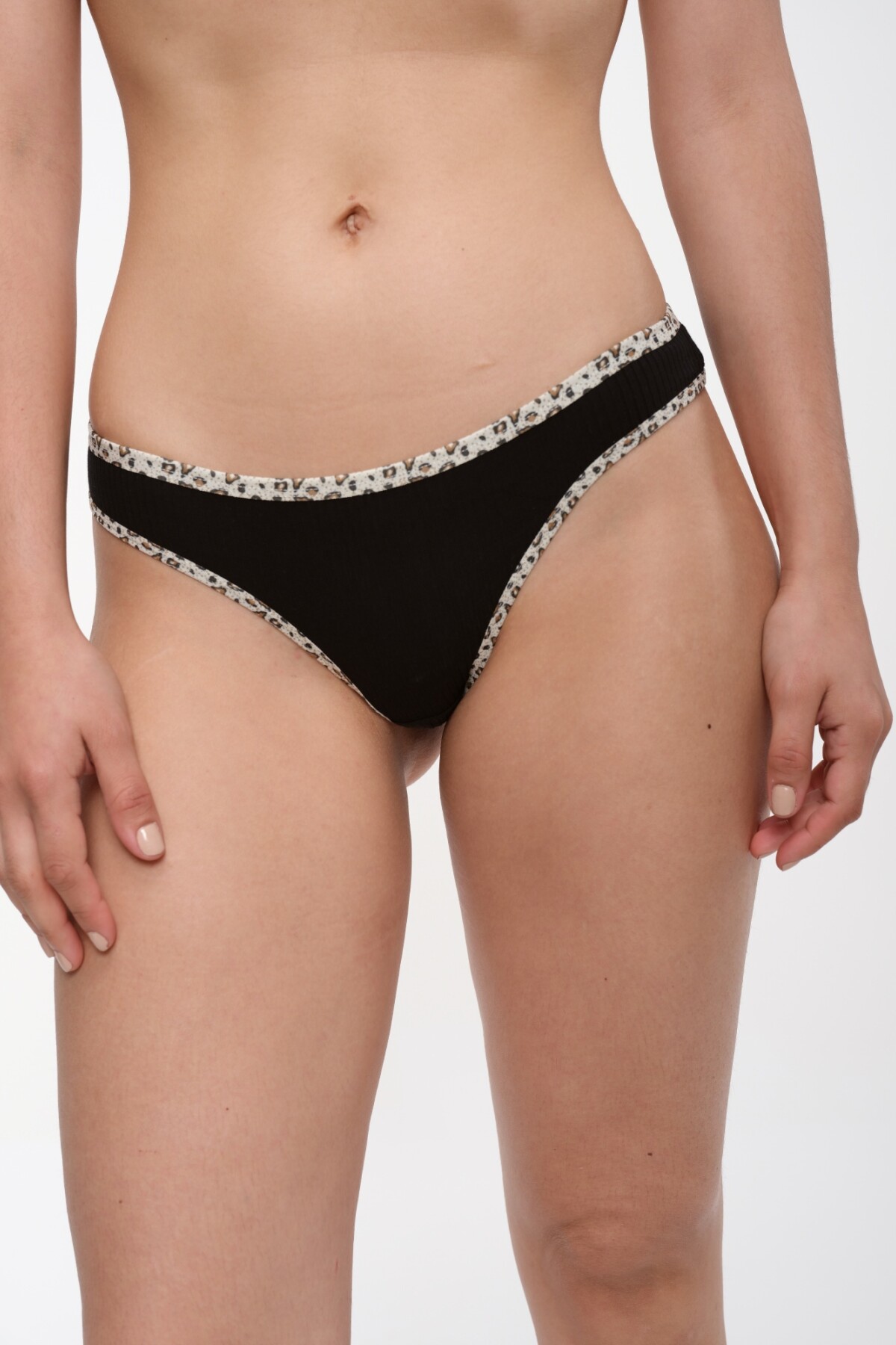 Colaless Nerea Negro