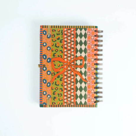 Agenda 2026 con stickers Tigres Sc