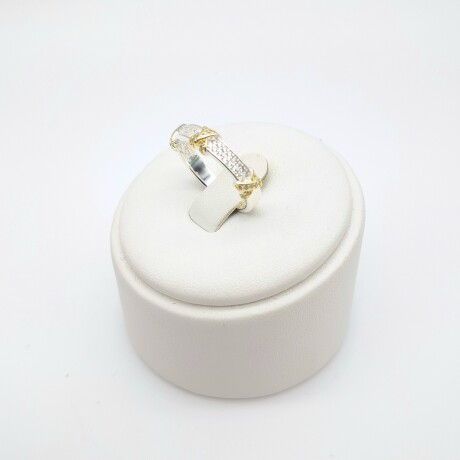 Anillo de plata 925 con baño de oro y circonias. Anillo de plata 925 con baño de oro y circonias.