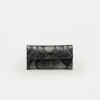 Billetera Chicago En Cuero Snake Metalizado Gris Oro