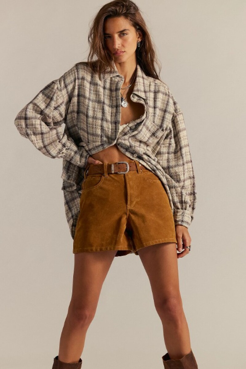TIPPI VEGAN SUEDE SHORT Beige