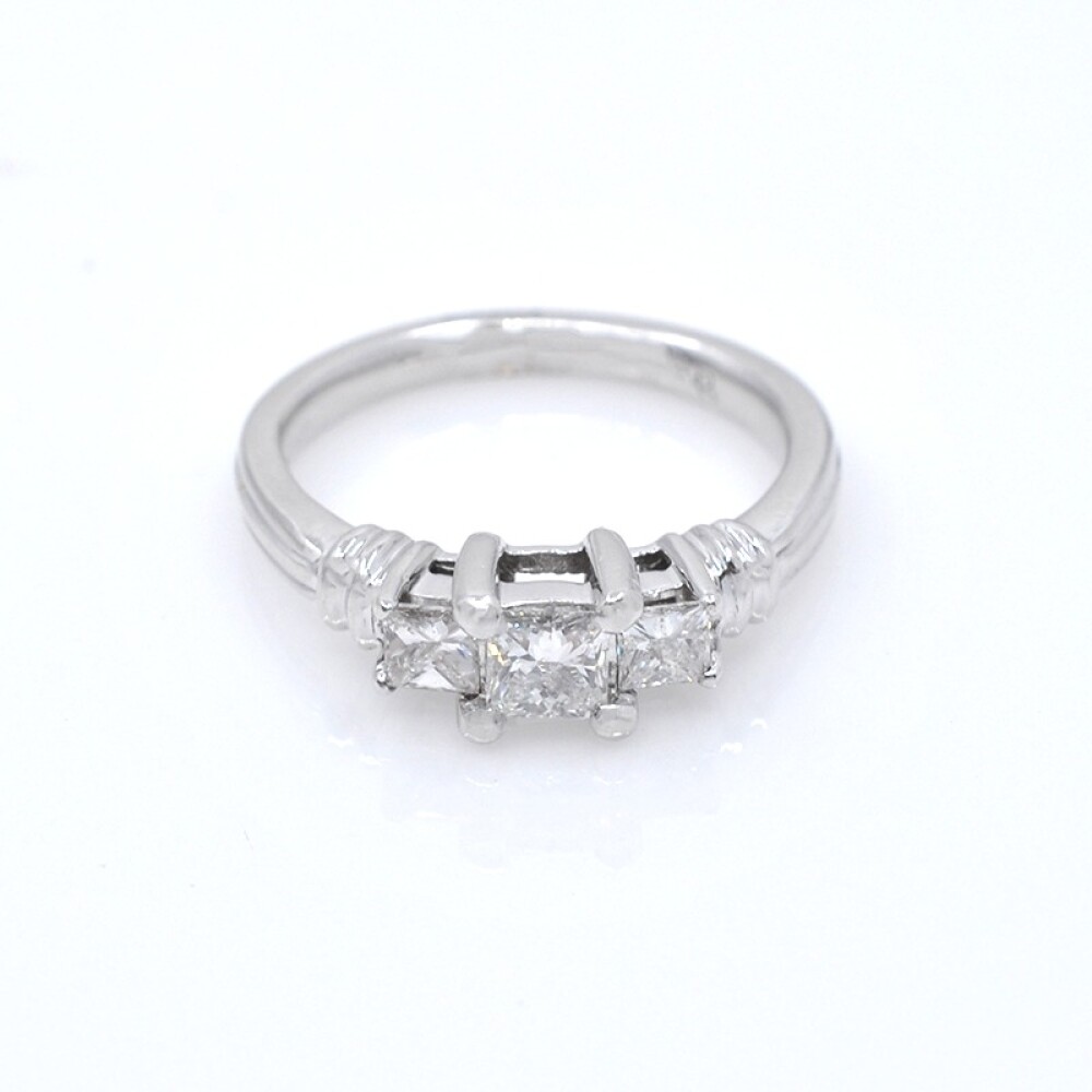 Anillo platino 950 y brillantes tallado princesa Anillo platino 950 y brillantes tallado princesa