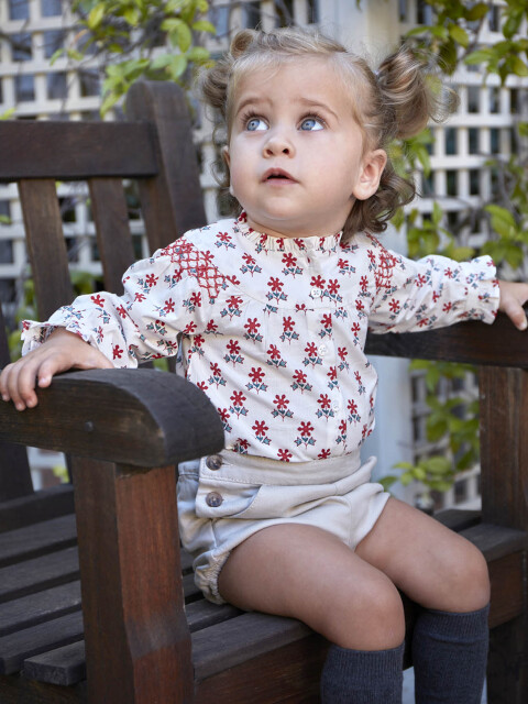 Camisa Estampada Con Bordado En Hombro Blanco Roto