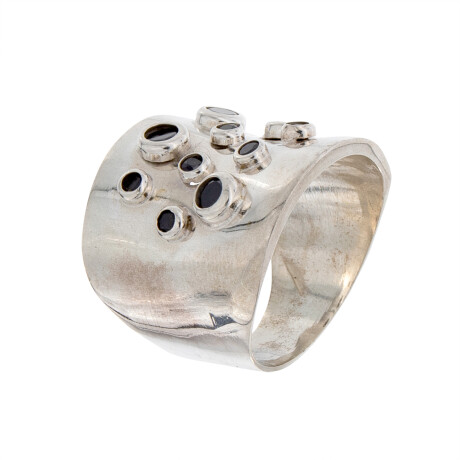 Anillo de plata 925 con circonias. Anillo de plata 925 con circonias.