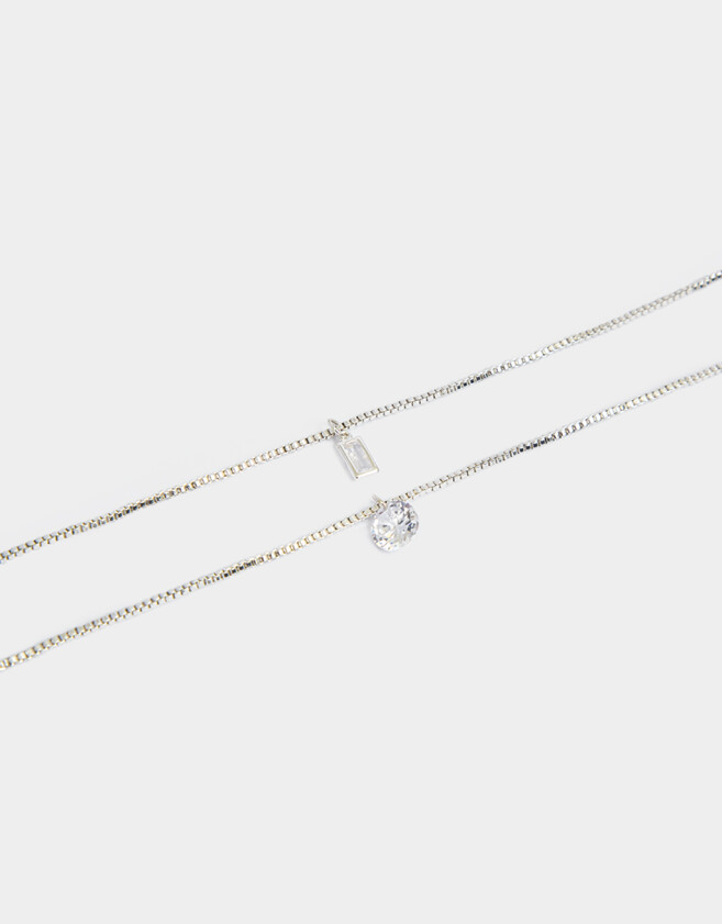 Cadena Corta con Dije Bañada en Plata Cadena Corta Con Dije Bañada En Plata - Plateado