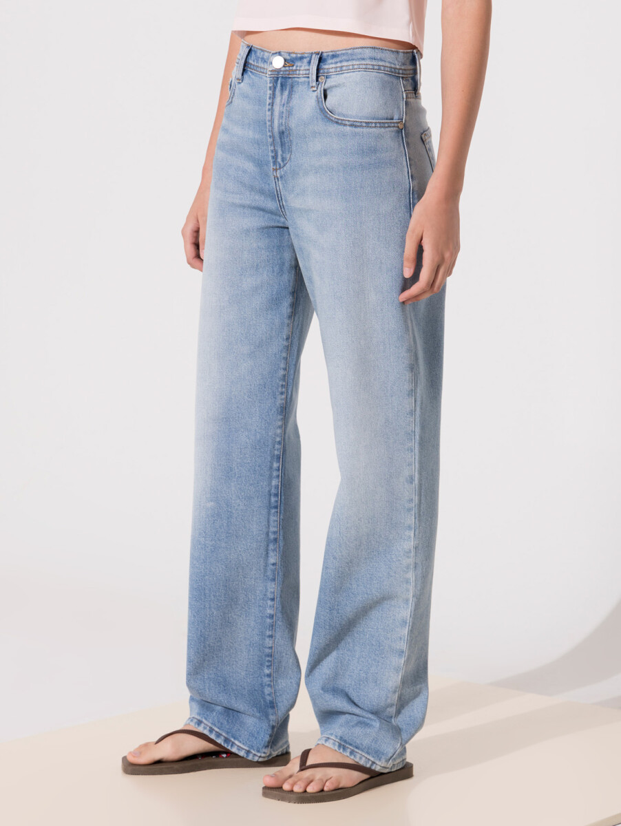 JEANS STRAIGHT WASH 