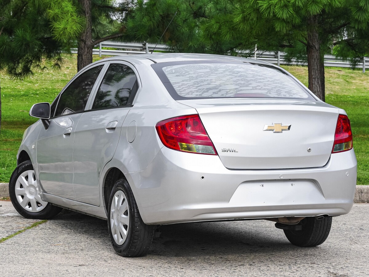 Chevrolet Sail LT 1.4 Extra Full| Permuta / Financia Chevrolet Sail LT 1.4 Extra Full| Permuta / Financia
