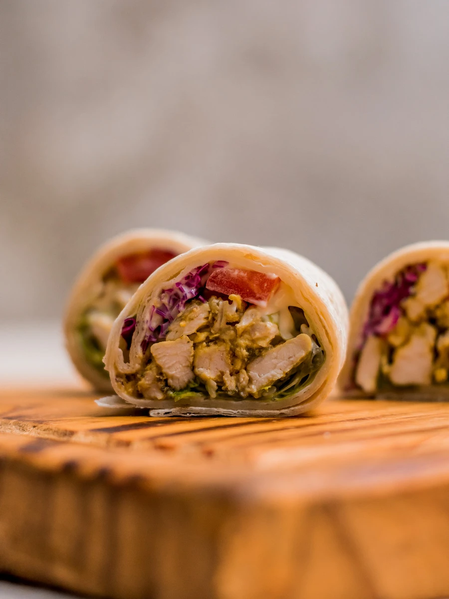 Mini wraps de pollo o cerdo feteado Mini wraps de pollo o cerdo feteado