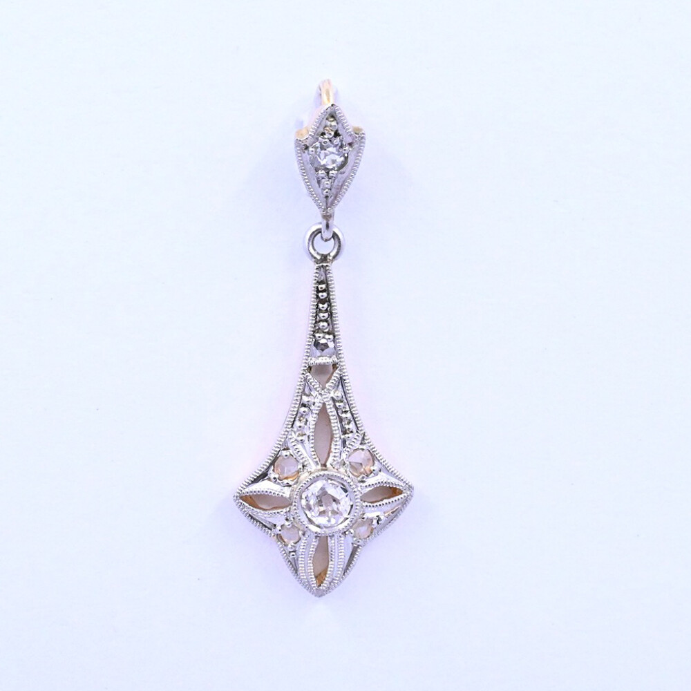 Colgante oro 18k antiguo con brillantes y diamantes. Colgante oro 18k antiguo con brillantes y diamantes.