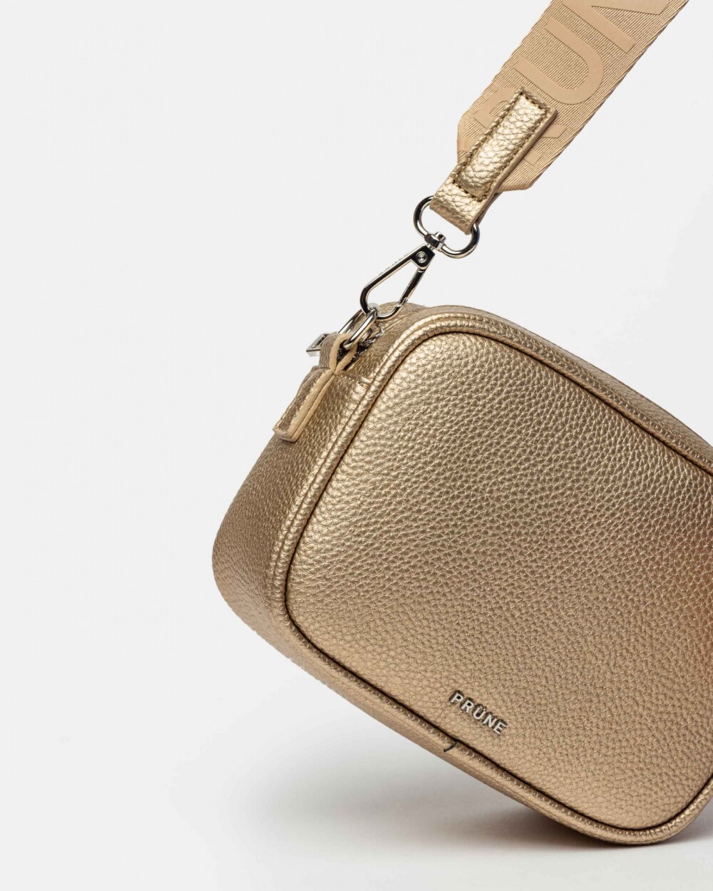 Mini Bag Adisa En Efecto Cuero Oro