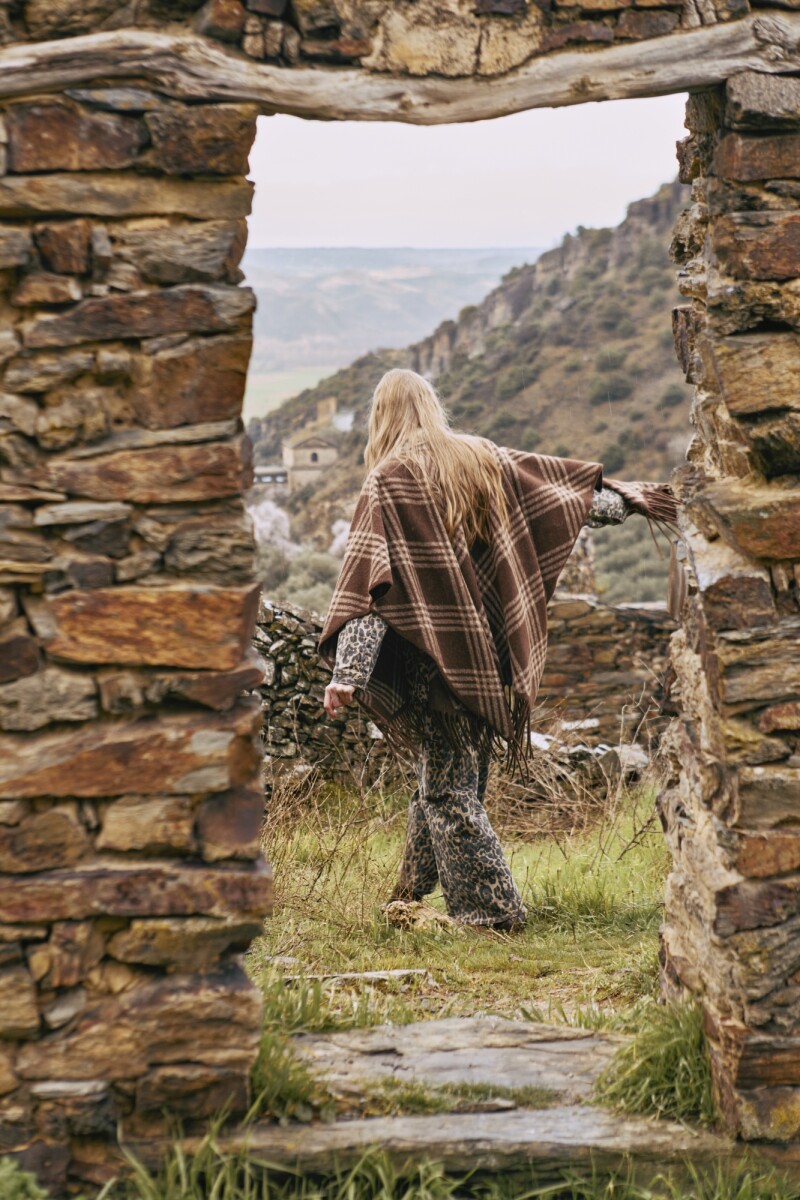 PONCHO HORIATIKI 