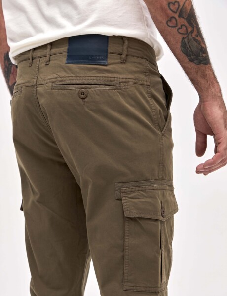 Pantalón cargo Roque I26 Oliva