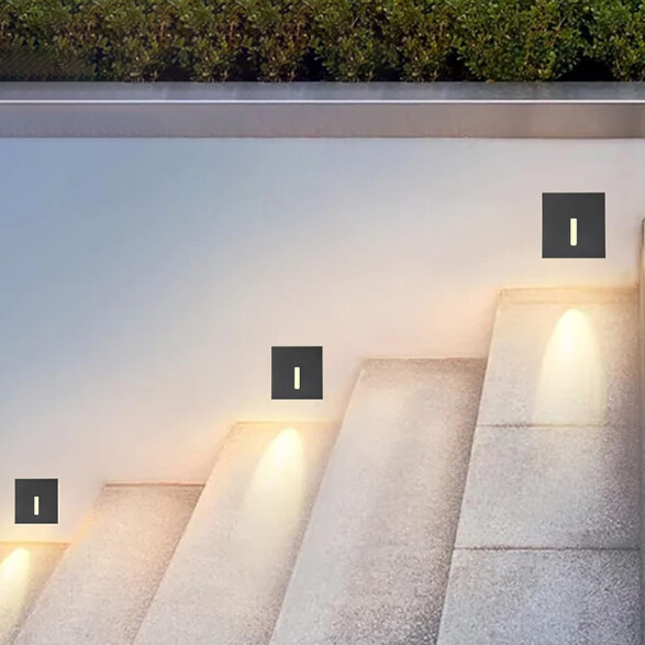 Emb pared cuad ngo 1.5W cálida IP65 85-265v 75lm ZU0406