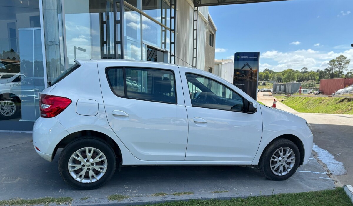 Renault Sandero 1,0 Zen - 2022 Renault Sandero 1,0 Zen - 2022
