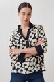 Blusa con estampa margaritas azul marino