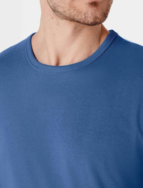 CAMISETA UNISSEX BÁSICA MODELO SLIM AZUL MARINO