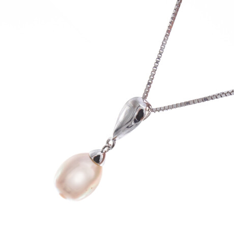 Conjunto de cadena y dije de plata 925 rodinada con perla. Conjunto de cadena y dije de plata 925 rodinada con perla.