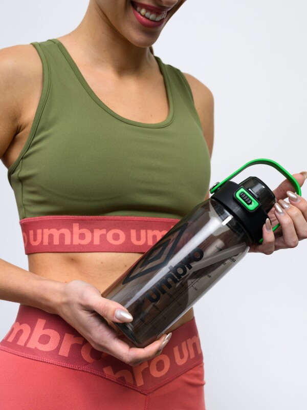 BOTELLA UM Umbro 02v