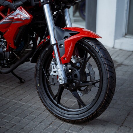 Benelli TNT150i Rojo