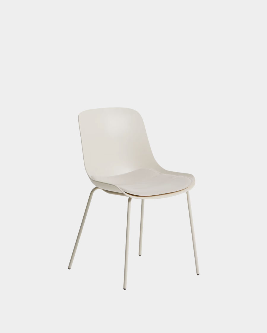 Silla Altea beige y patas de acero con acabado beige
