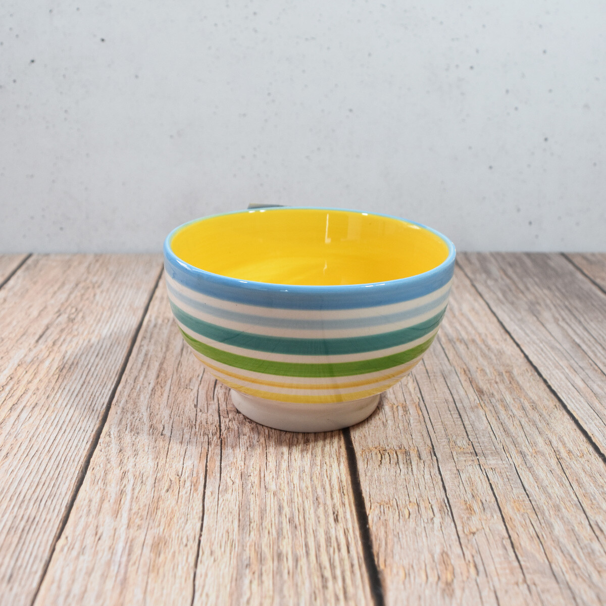 Bowl de cerámica con lineas 