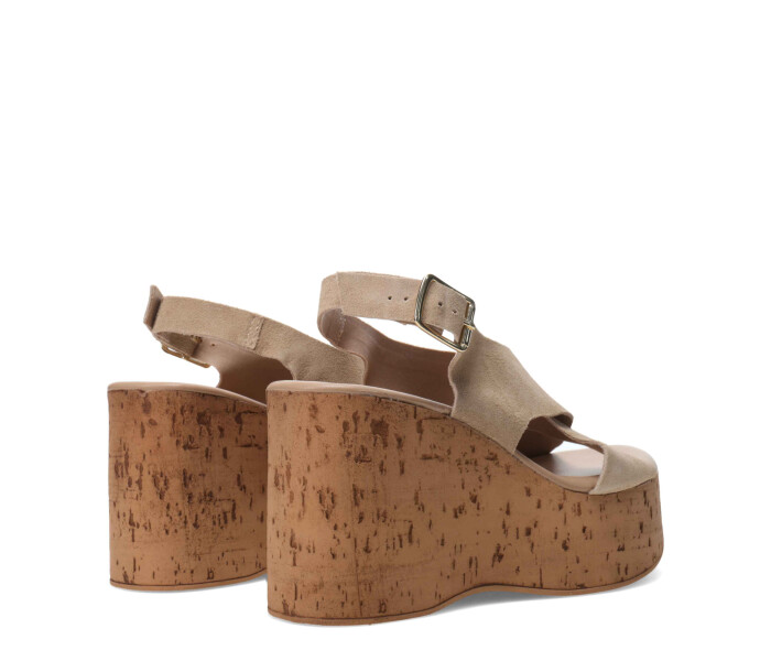 Sandalia con plataforma Beige