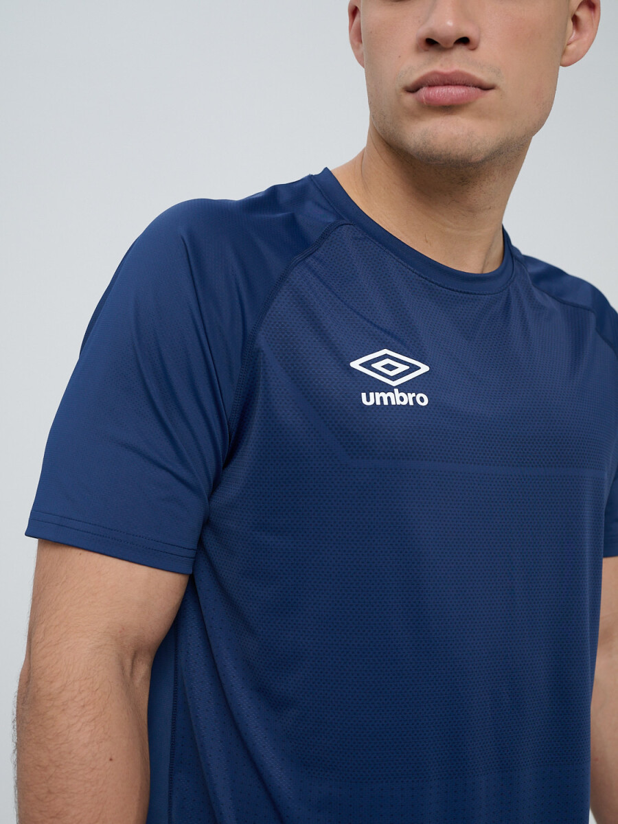 REMERA AXIS Umbro Hombre - 001 