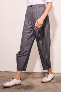 Pantalón A Rayas Gris