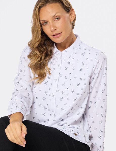 CAMISA ESTAMPADA Hojas negras