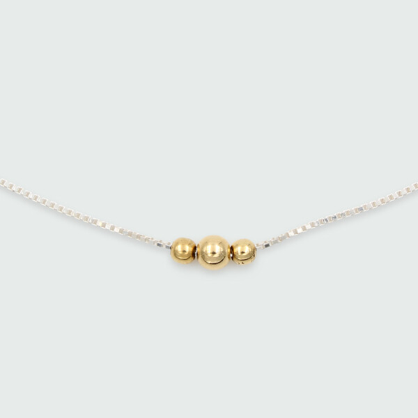 Cadena MOON en plata 925 con tres esferas de oro 18k Cadena MOON en plata 925 con tres esferas de oro 18k