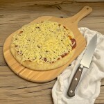 Pizza de Masa Madre con Muzzarella Pizza de Masa Madre con Muzzarella