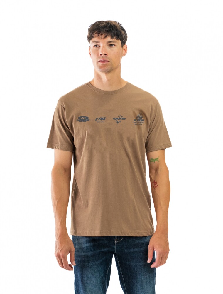 Remera Estampada Cuello Base Tostado/ Letras 089